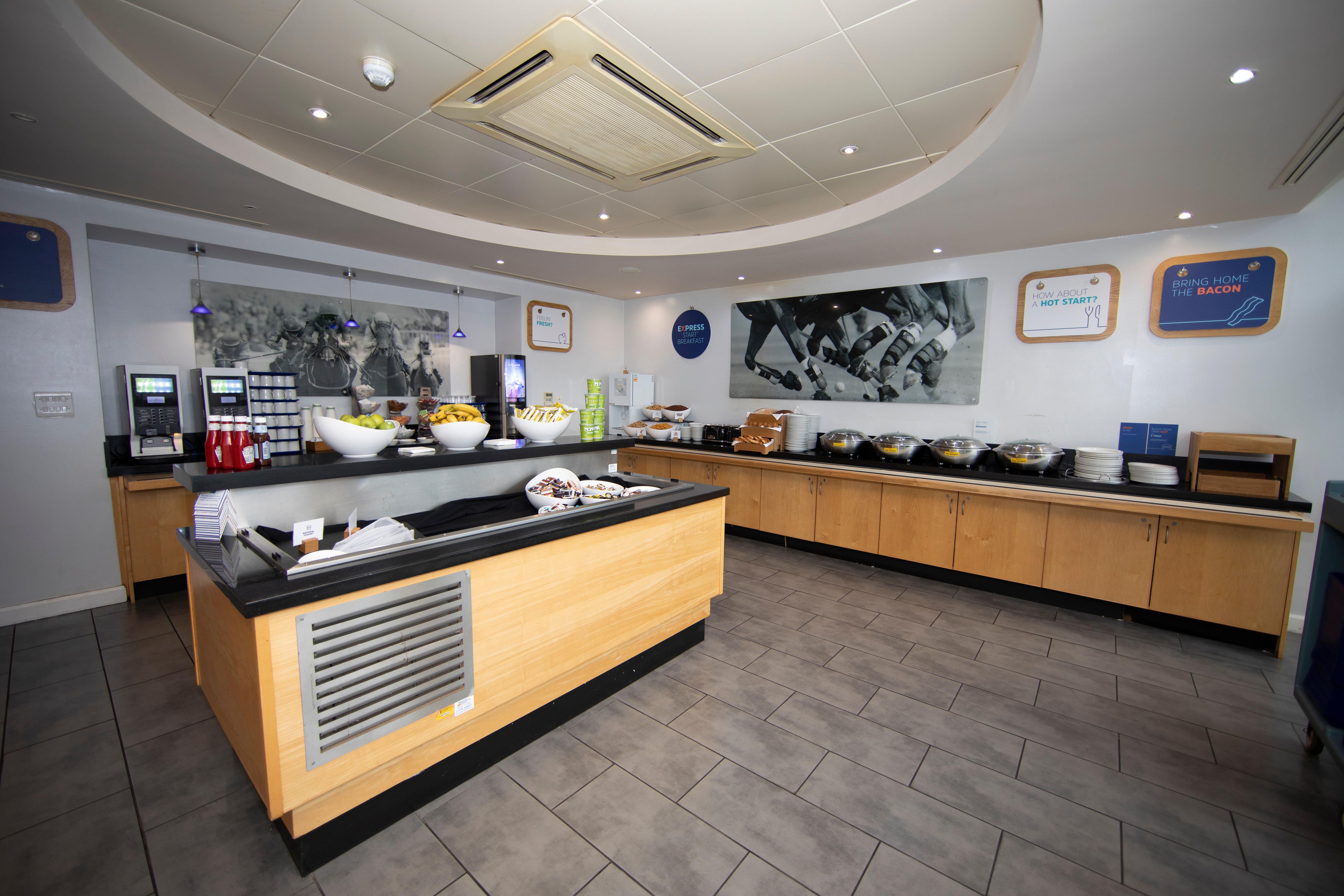 Holiday Inn Express, Chester Racecourse By Ihg Exteriér fotografie