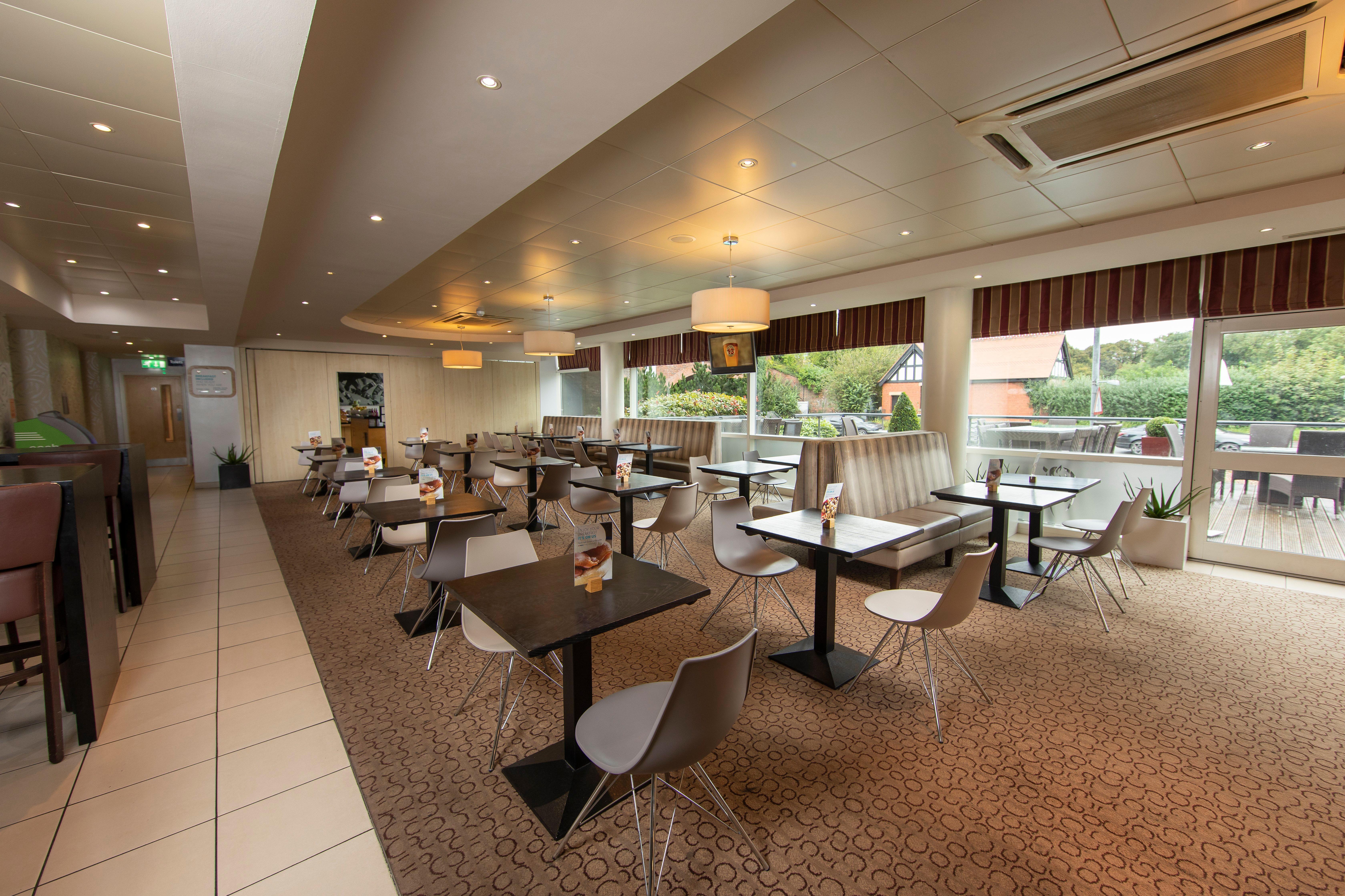 Holiday Inn Express, Chester Racecourse By Ihg Exteriér fotografie