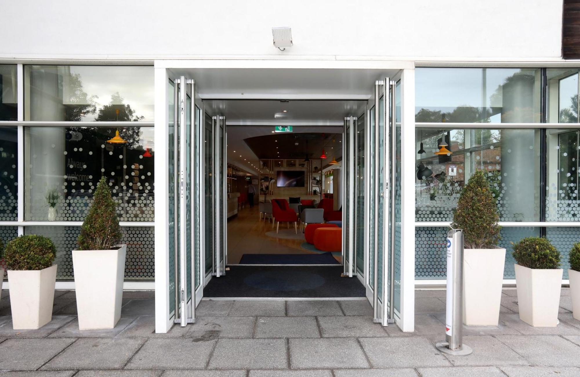 Holiday Inn Express, Chester Racecourse By Ihg Exteriér fotografie