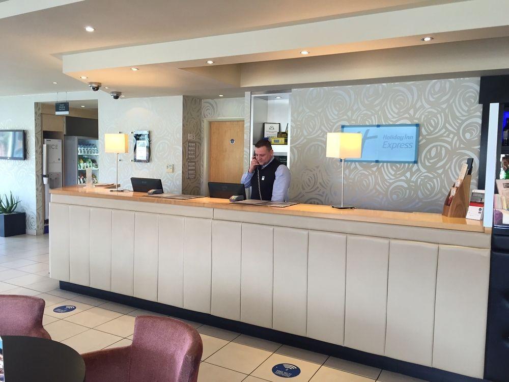 Holiday Inn Express, Chester Racecourse By Ihg Exteriér fotografie